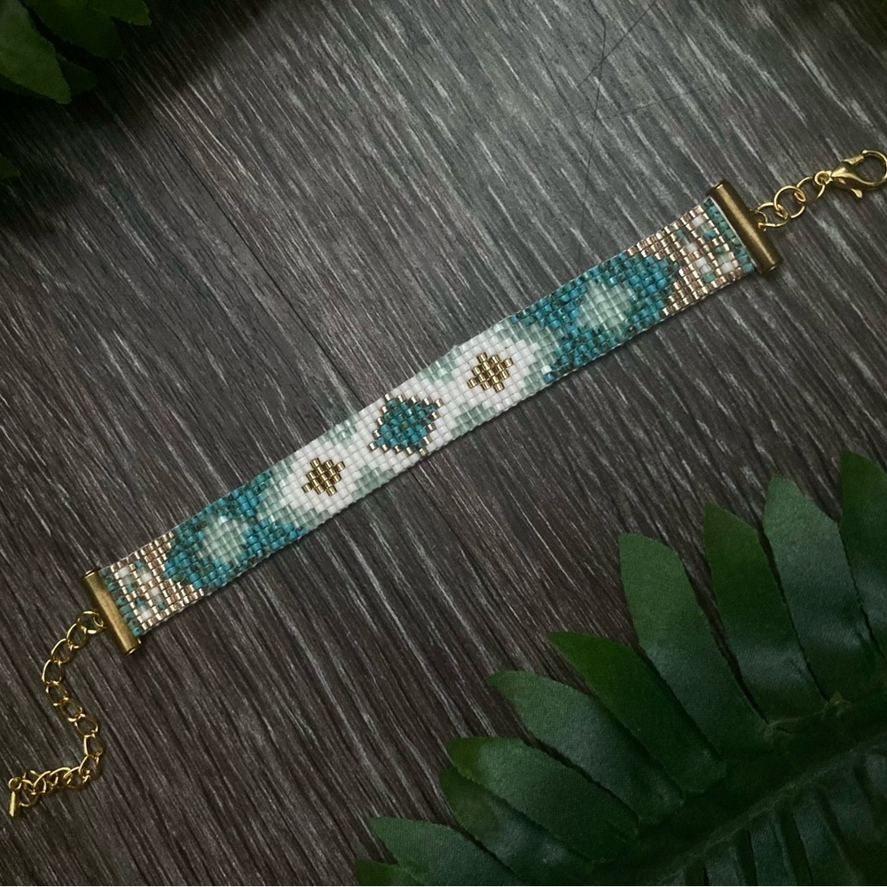 Beaded jade, turquoise and gold bracelet